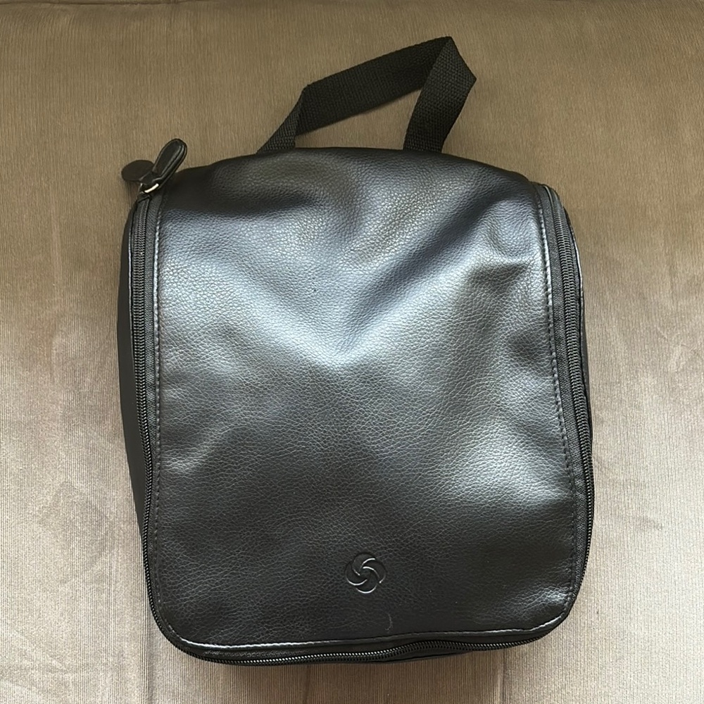 Samsonite Faux Leather Toiletry Bag
